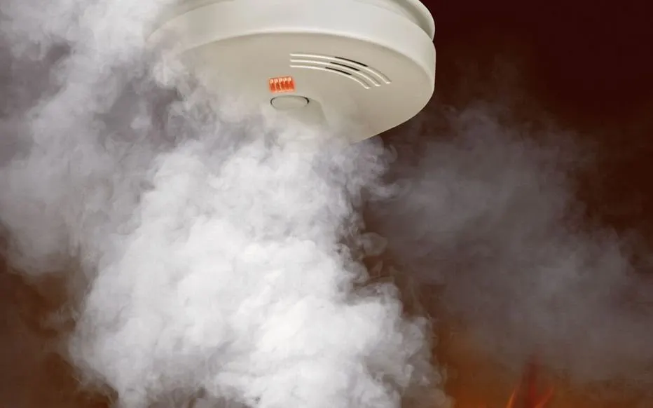 Installation de détecteur incendie